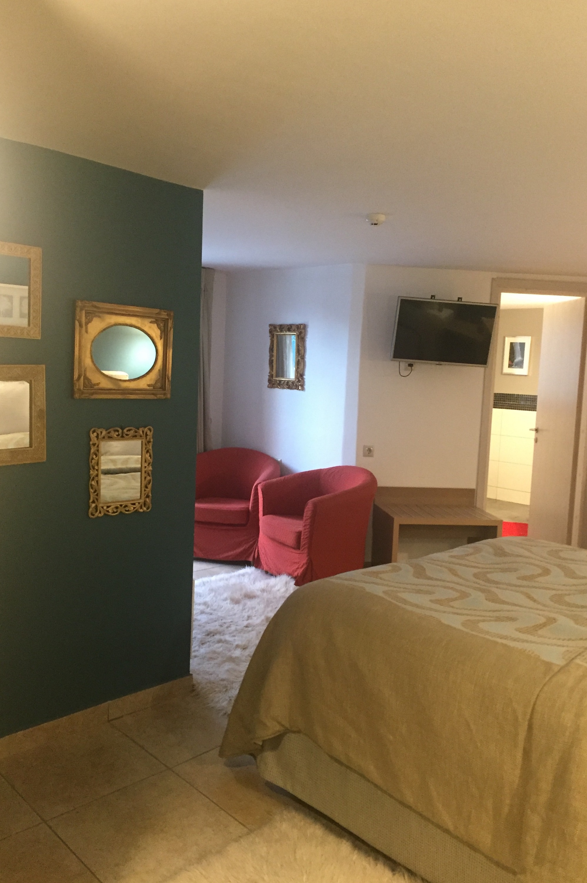 Forest Suites  Boutique-Hotel