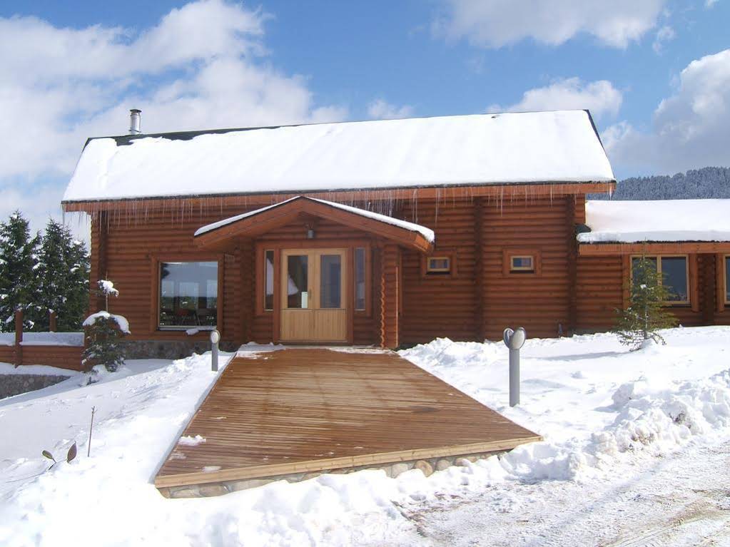 Kedros Village