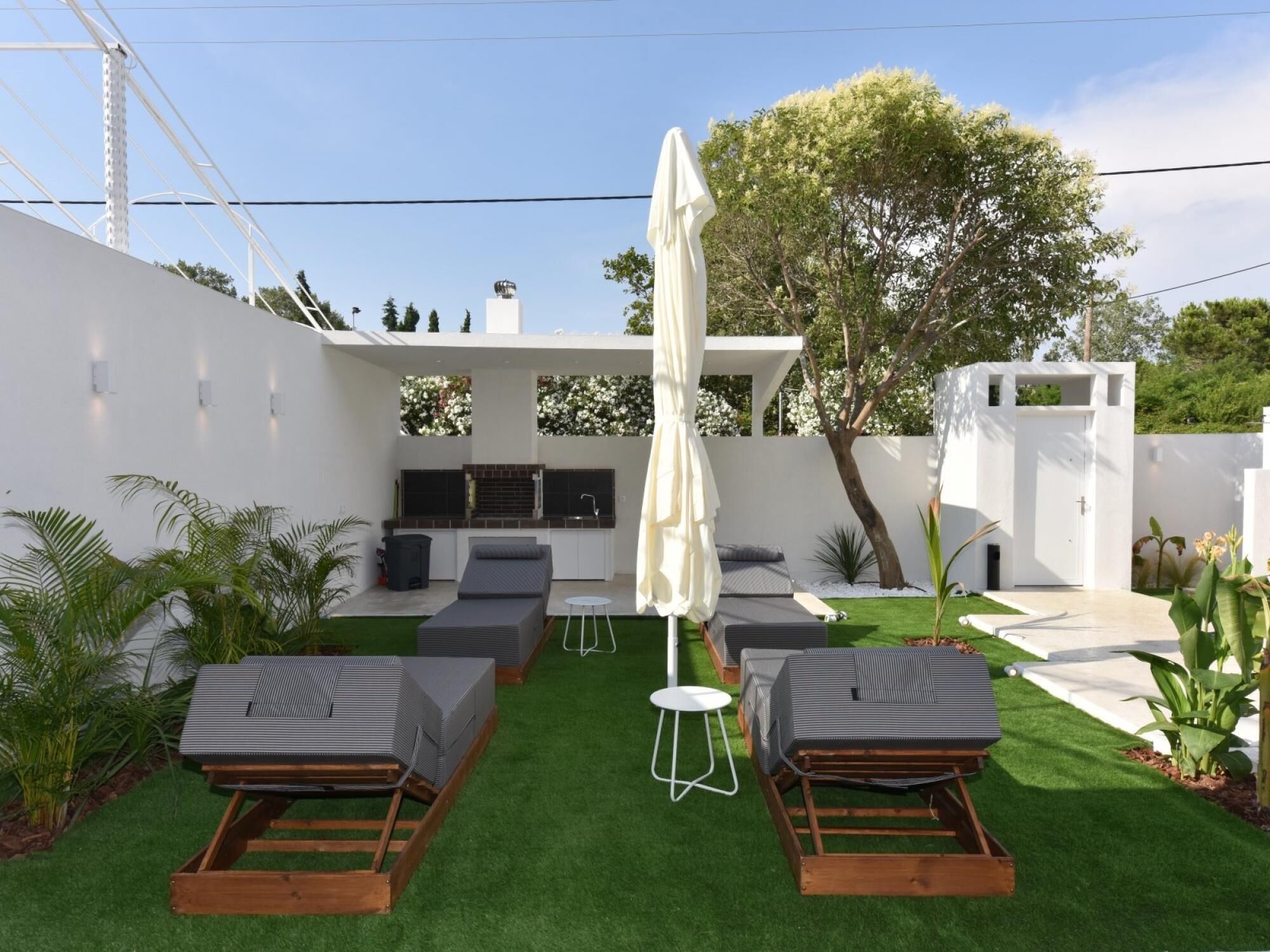 4 Elements Seaside Luxury Suites