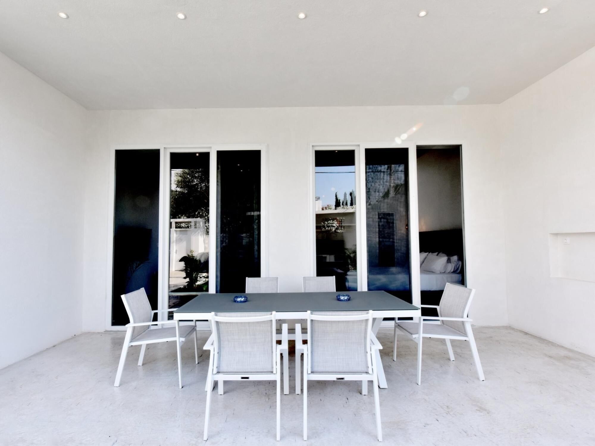 4 Elements Seaside Luxury Suites