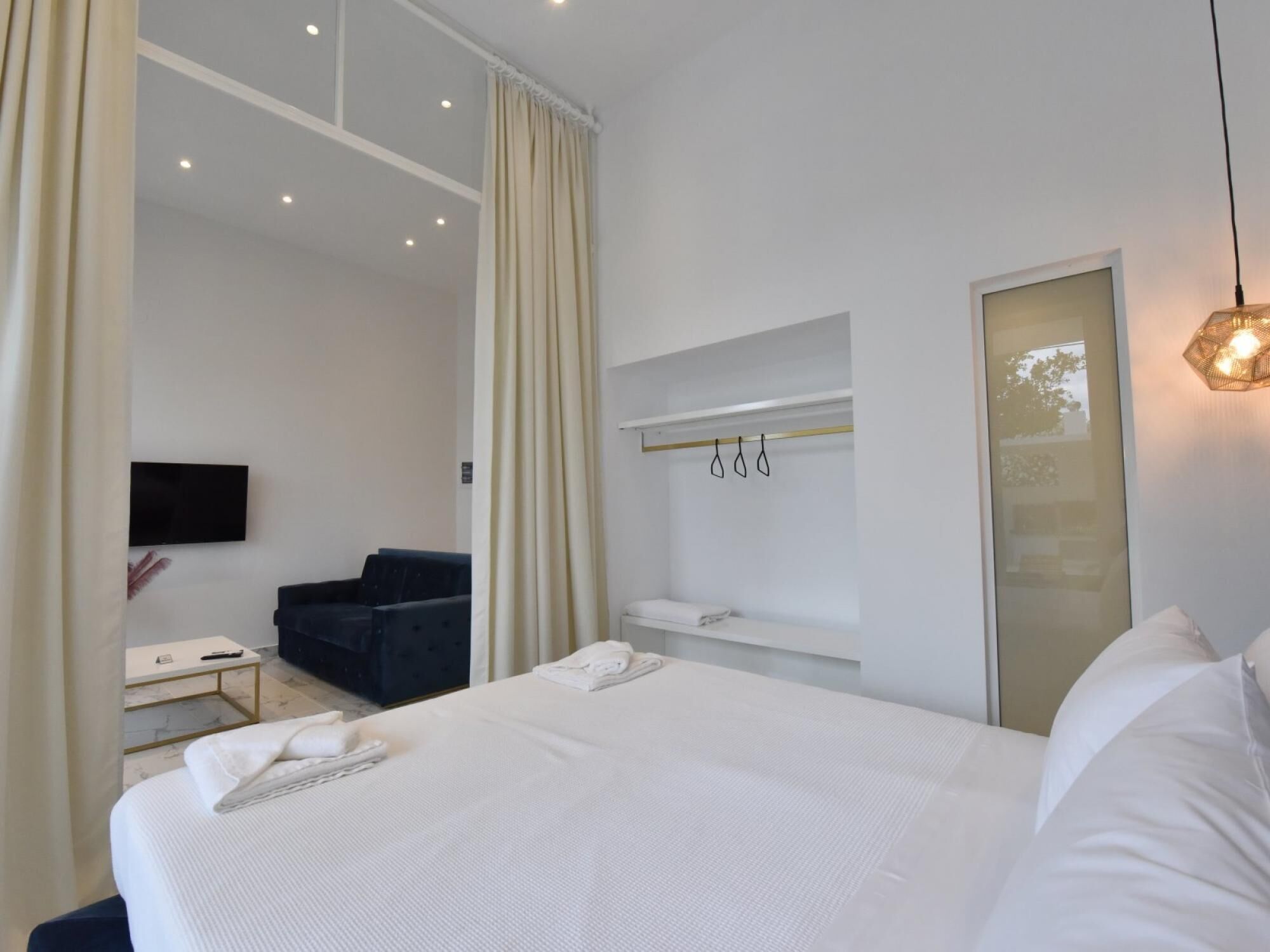 4 Elements Seaside Luxury Suites