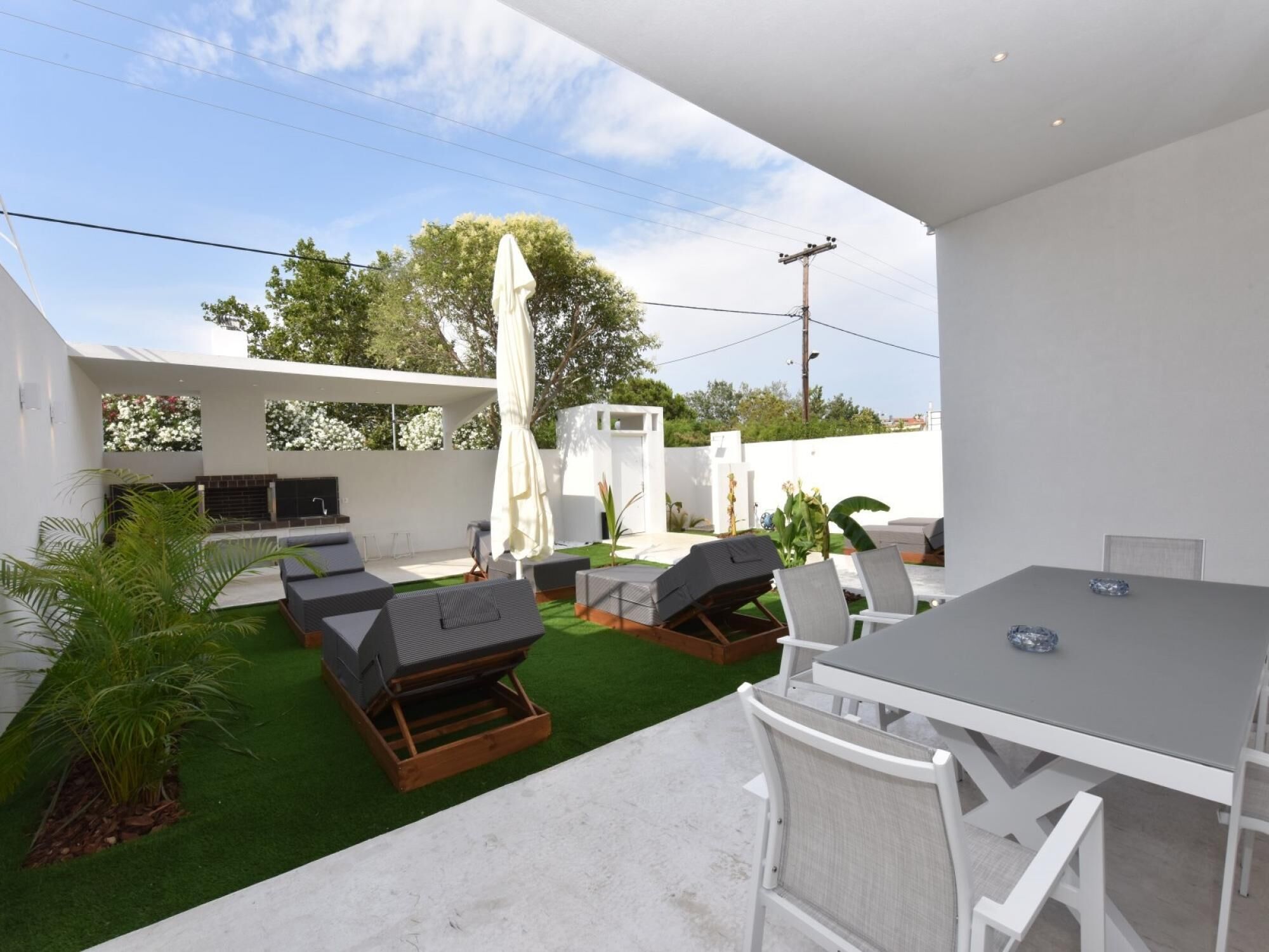 4 Elements Seaside Luxury Suites