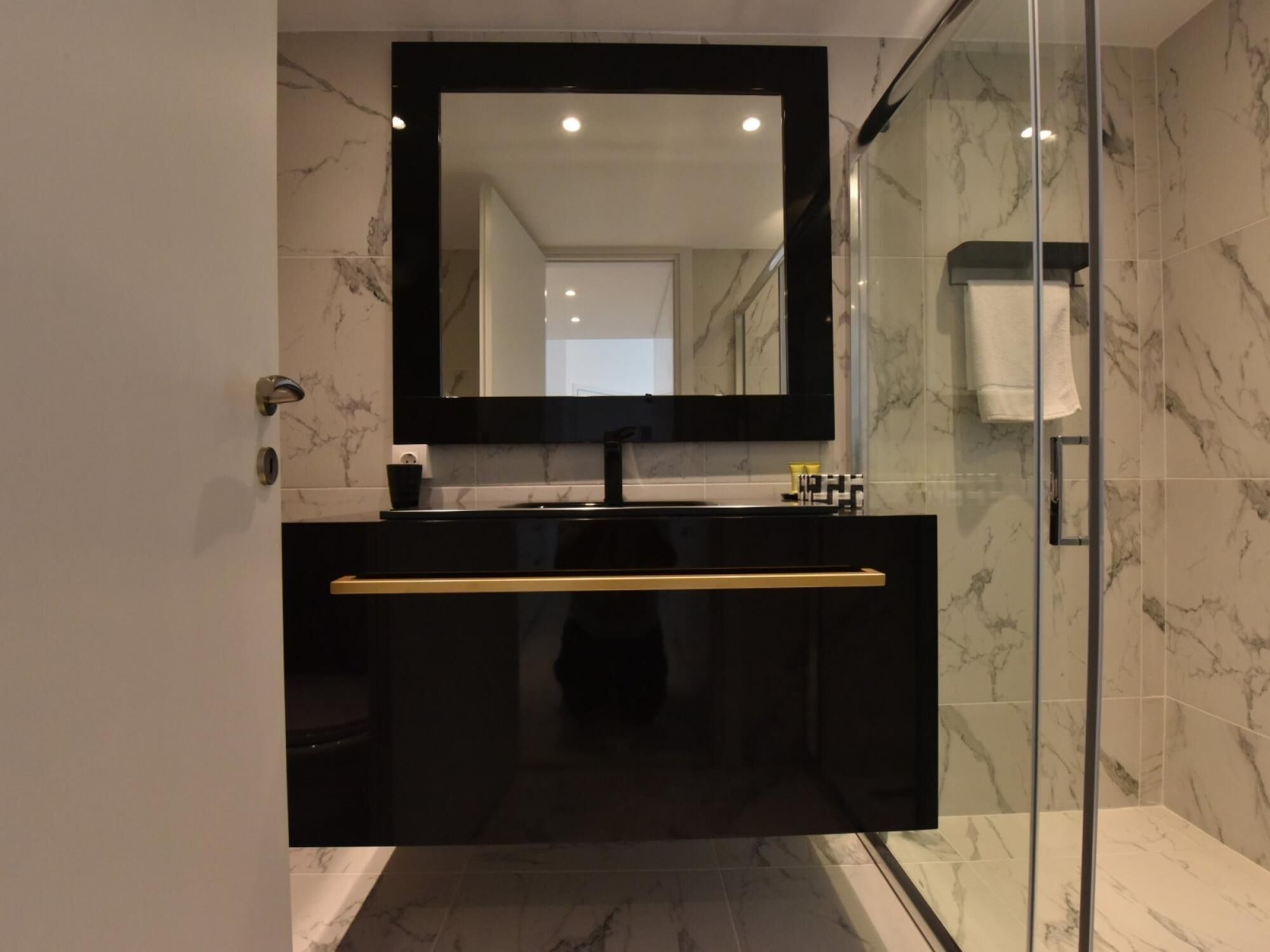 4 Elements Seaside Luxury Suites