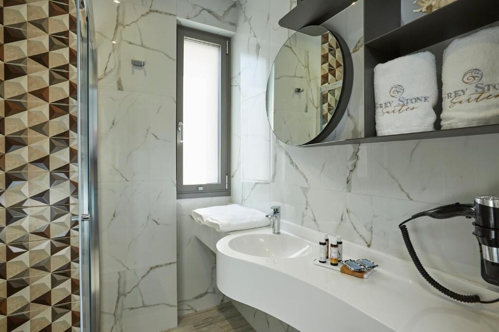 Greystone Suites