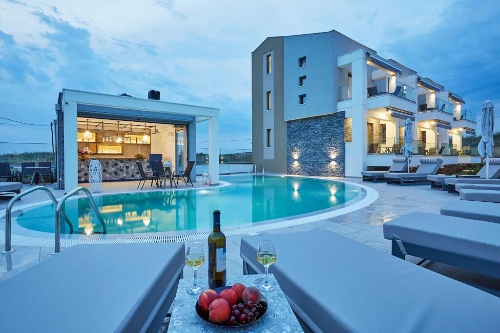 Greystone Suites