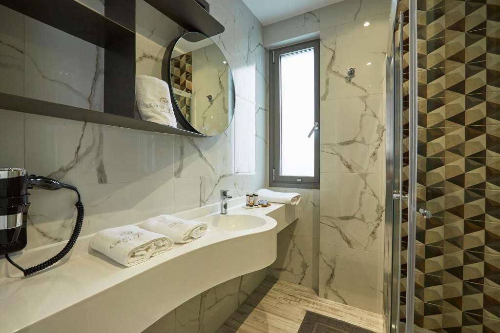 Greystone Suites