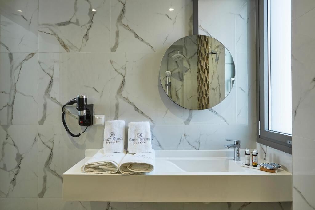 Greystone Suites
