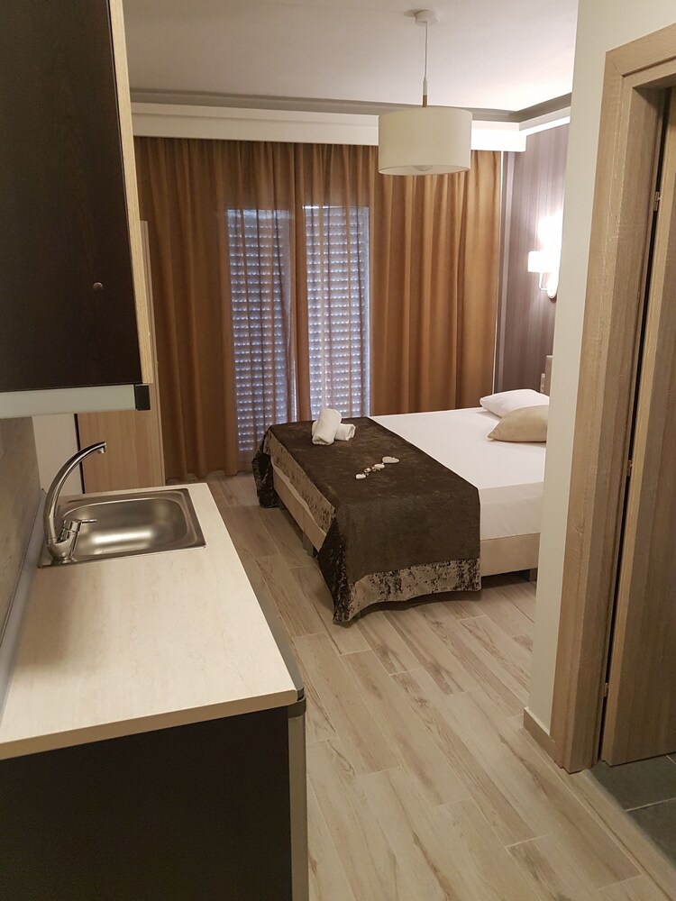 Nikolaidis Apartments