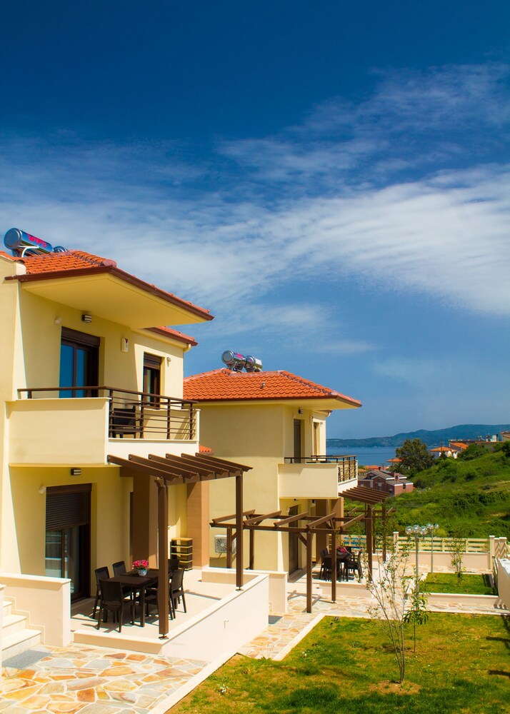 Ianthi Maisonettes