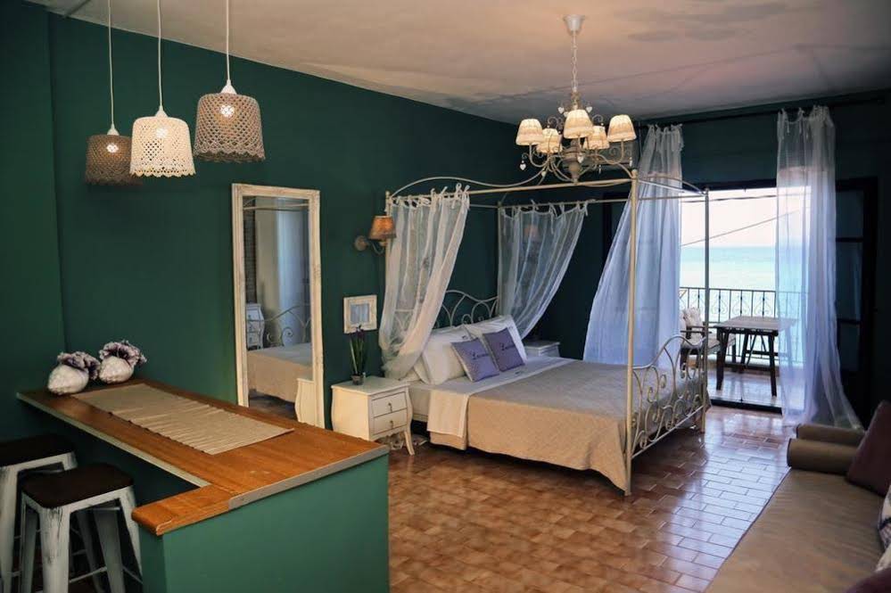 Alkionides Rooms