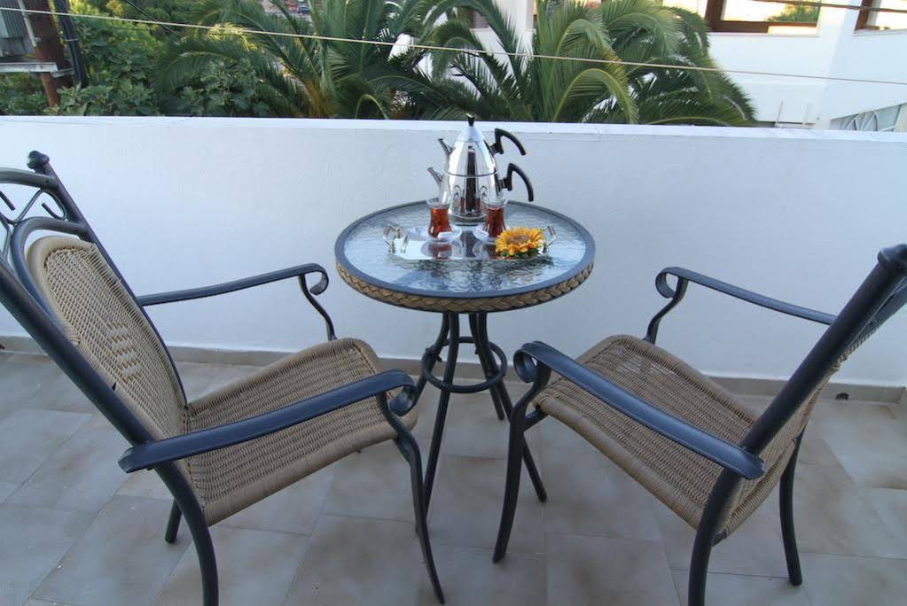 Chios Sun Rooms