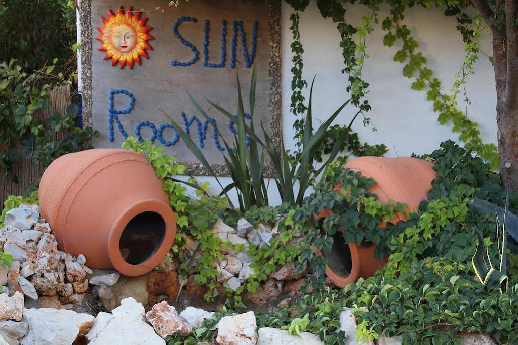 Chios Sun Rooms