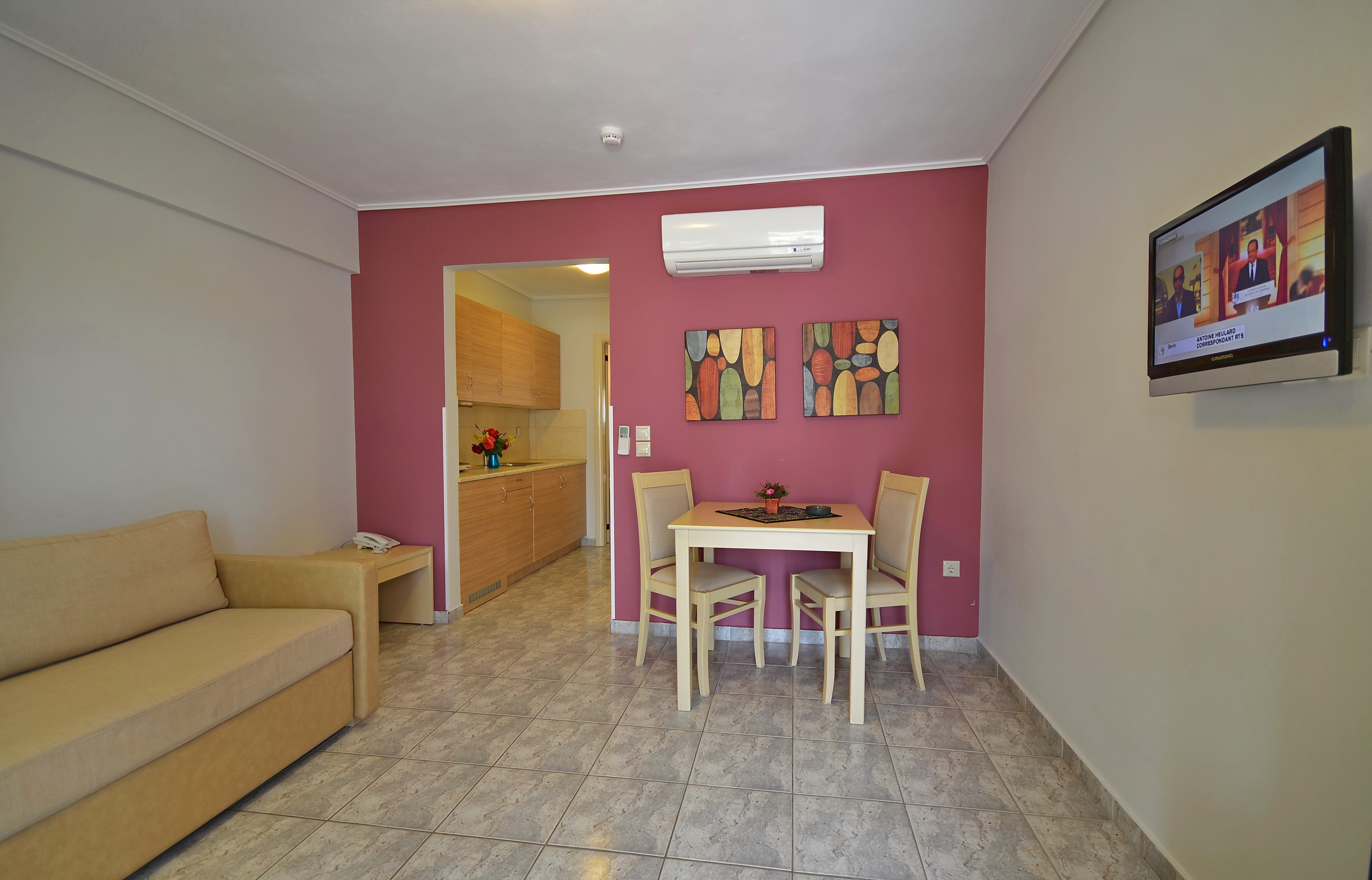 Emporios Bay Hotel