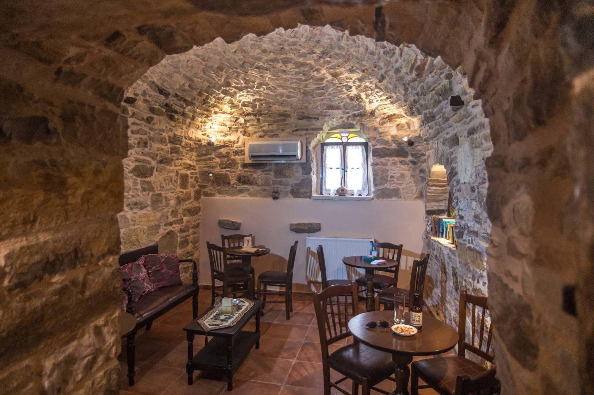 Vouno Village Apartments