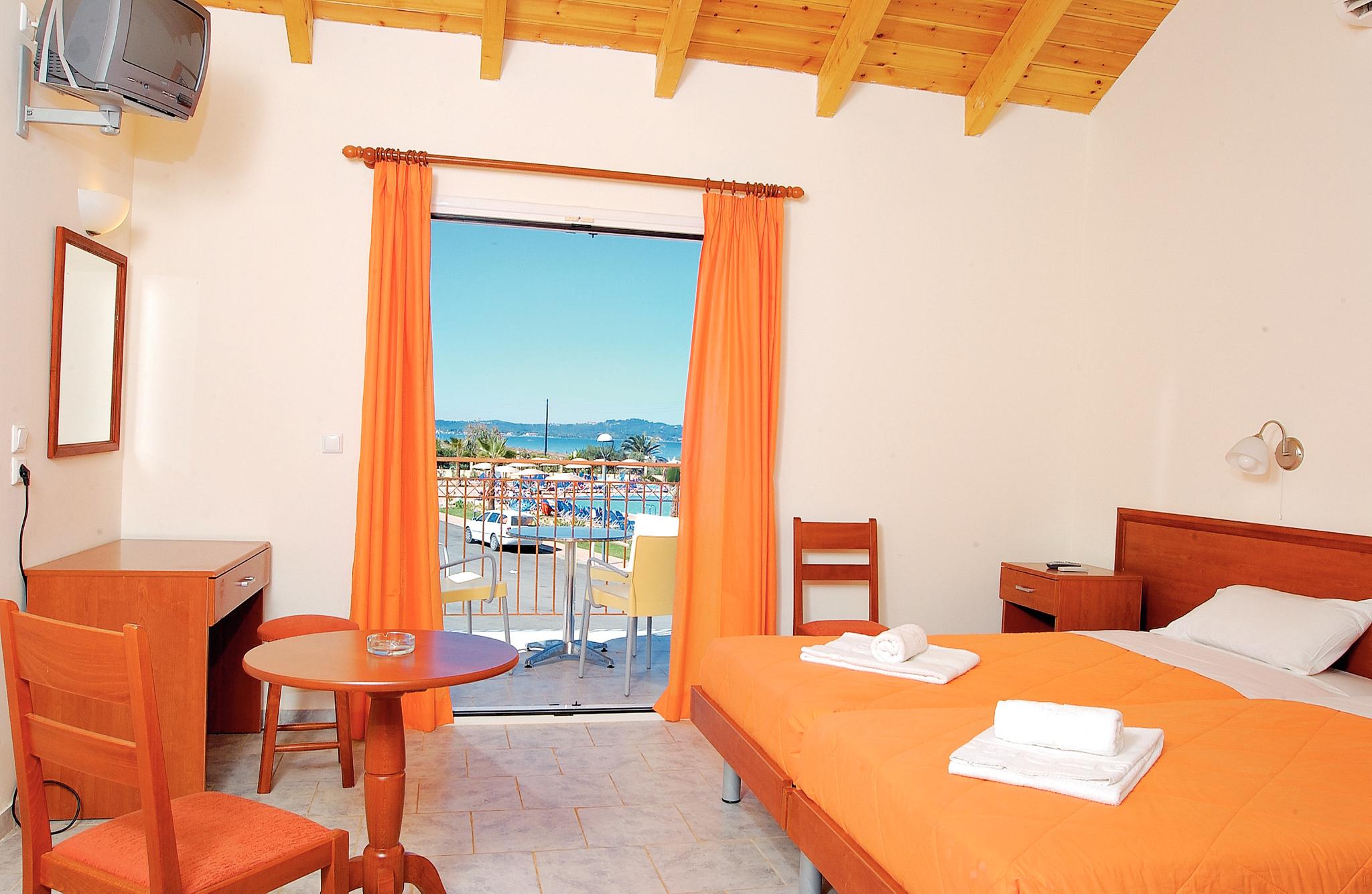 Almyros Beach Resort & Spa