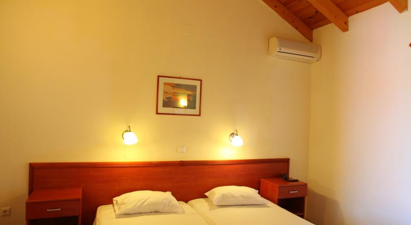 Almyros Beach Resort & Spa