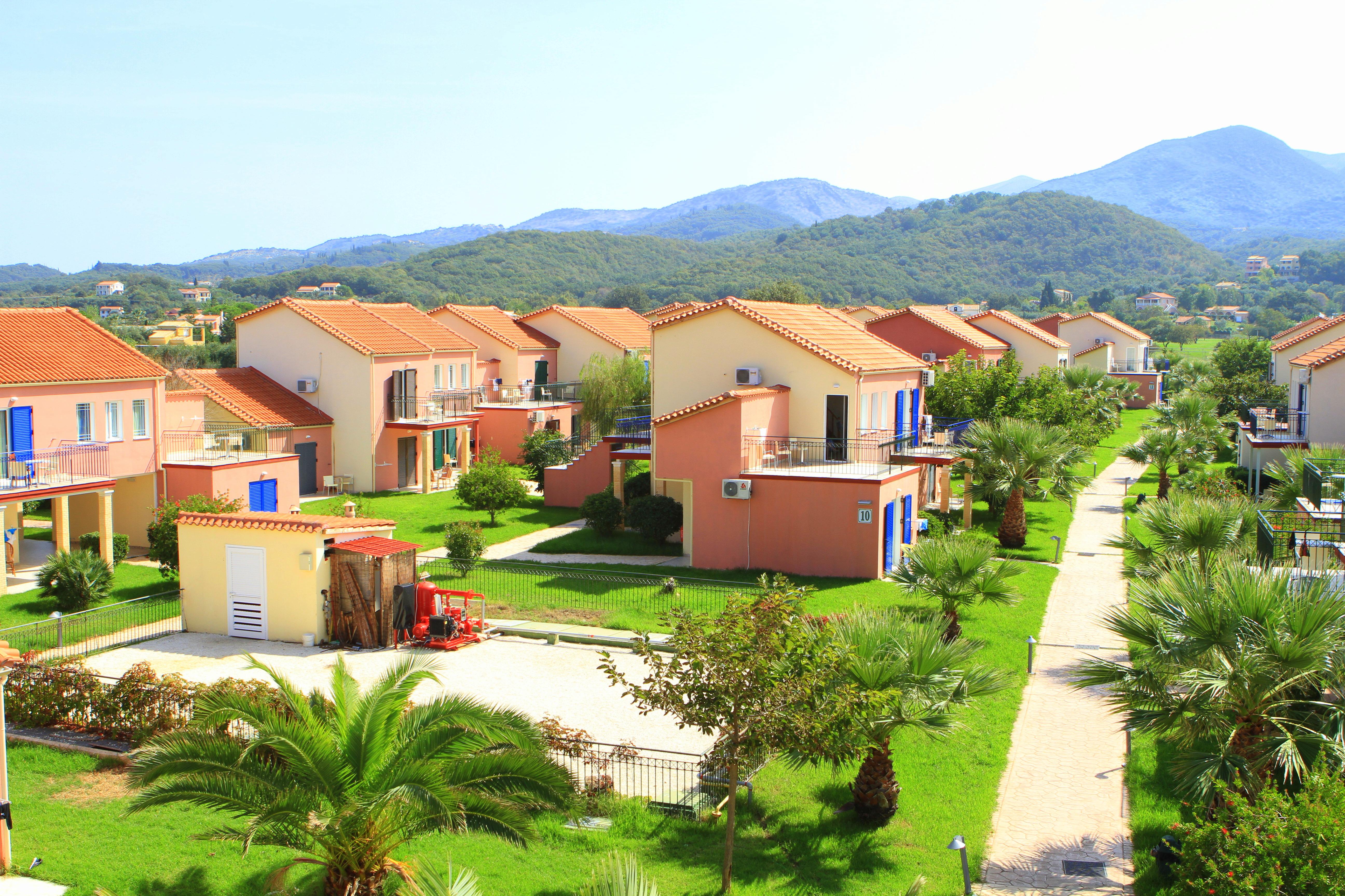 Almyros Beach Resort & Spa