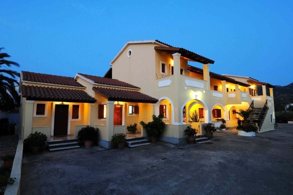 Harris Apartments