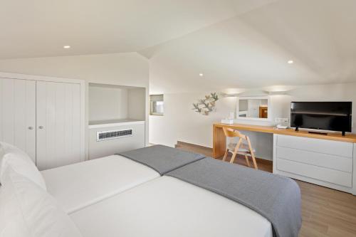 Thalassa Suites