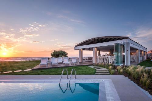 Thalassa Suites