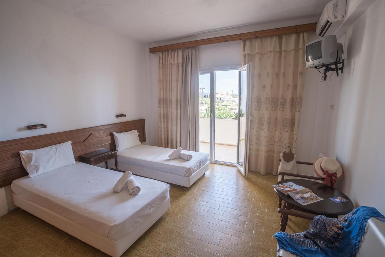 Ananias Hotel