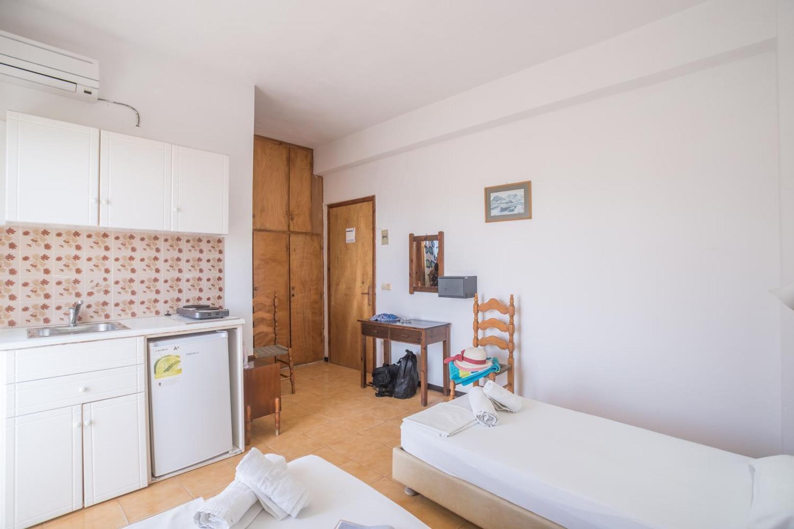 Ananias Hotel