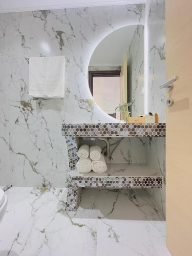 Nikos Apartments