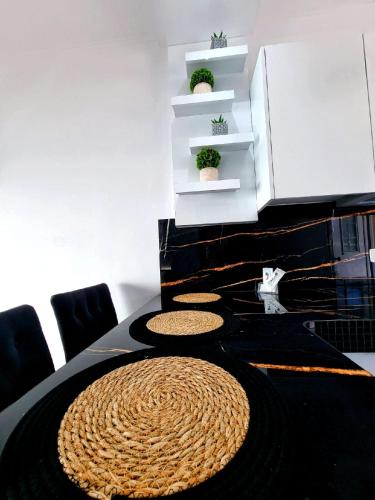 Nikos Apartments