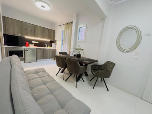 Nikos Apartments