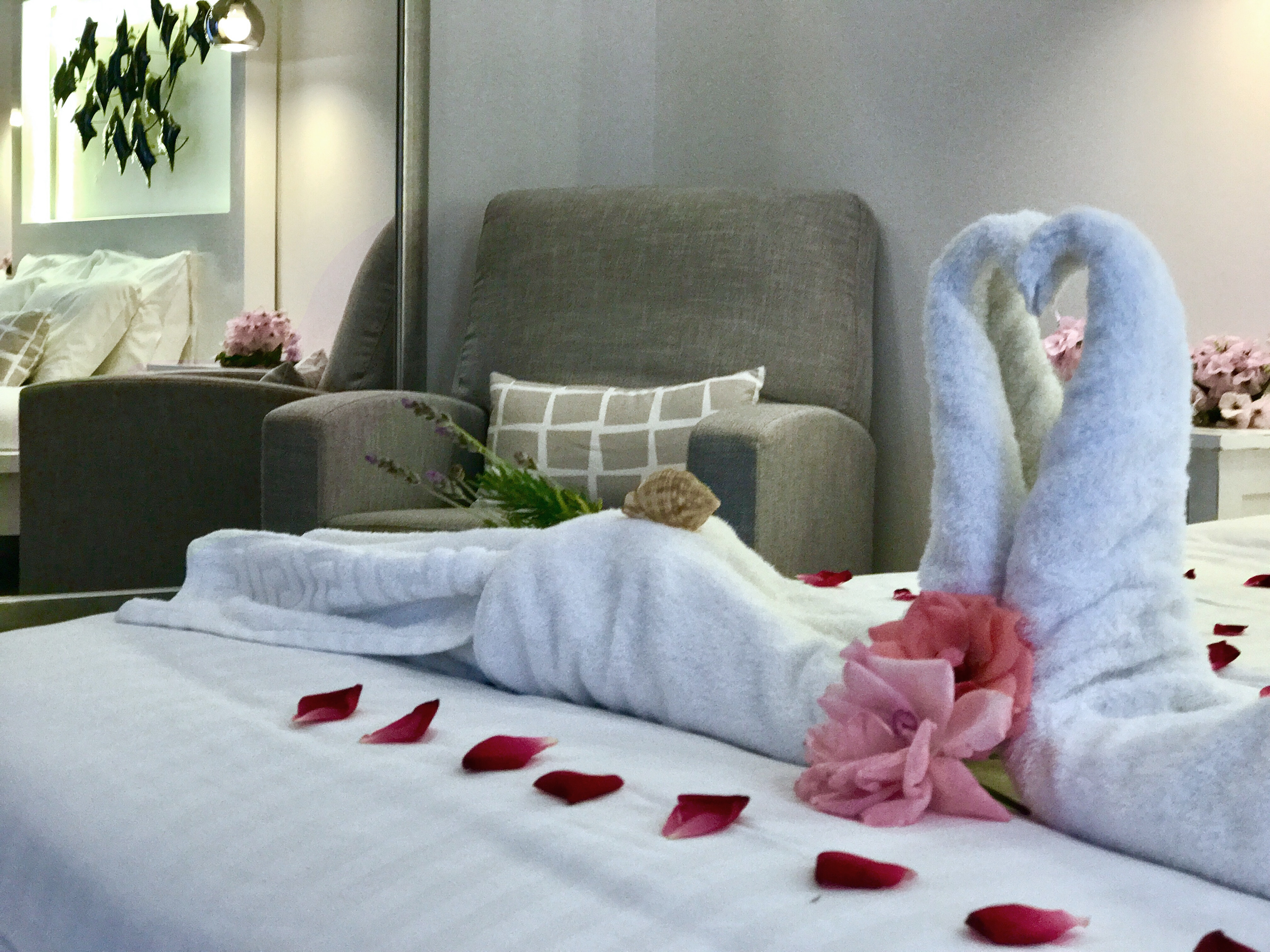 Bruskos Hotel & Suites
