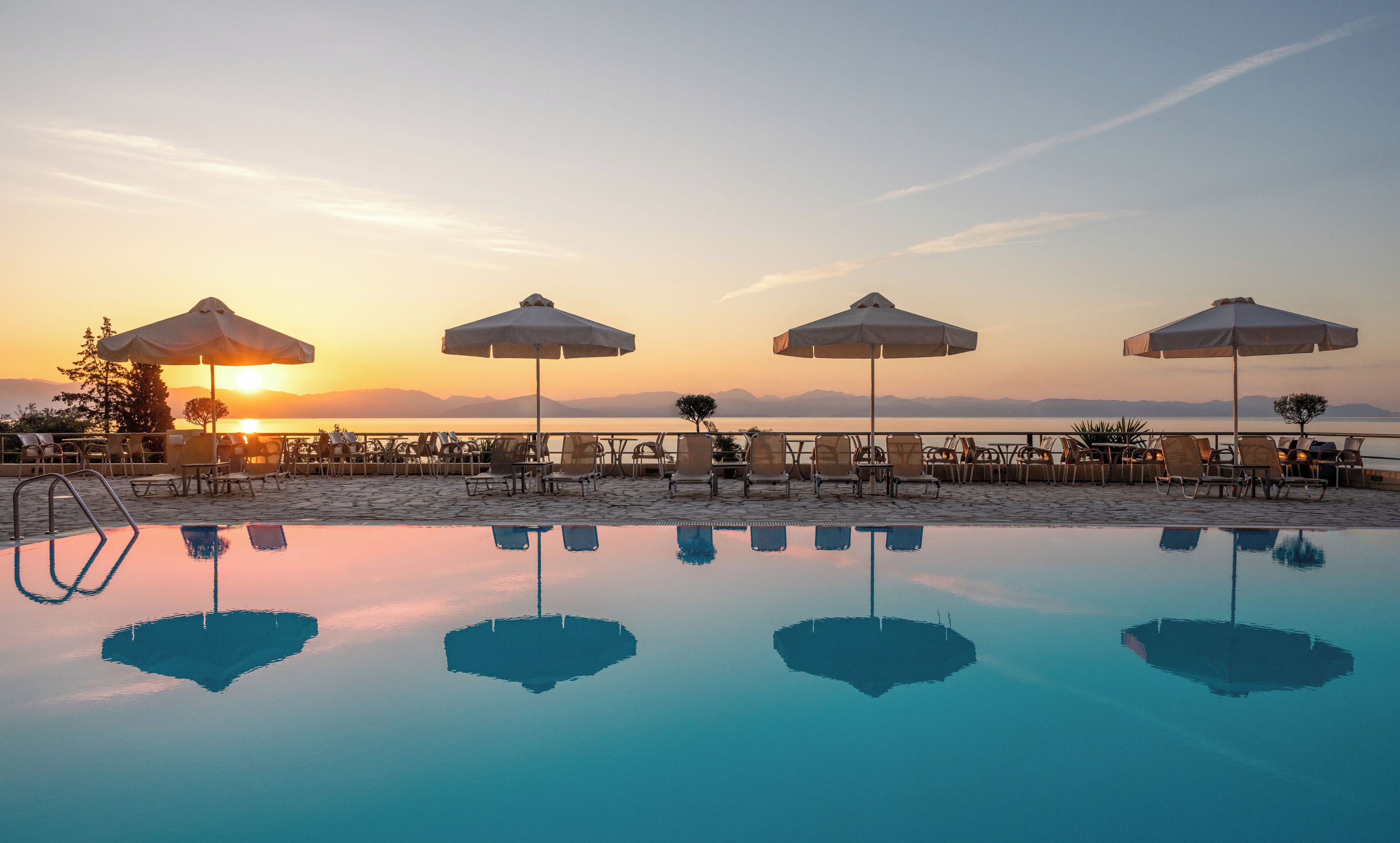 Canvas by Mitsis Belvedere