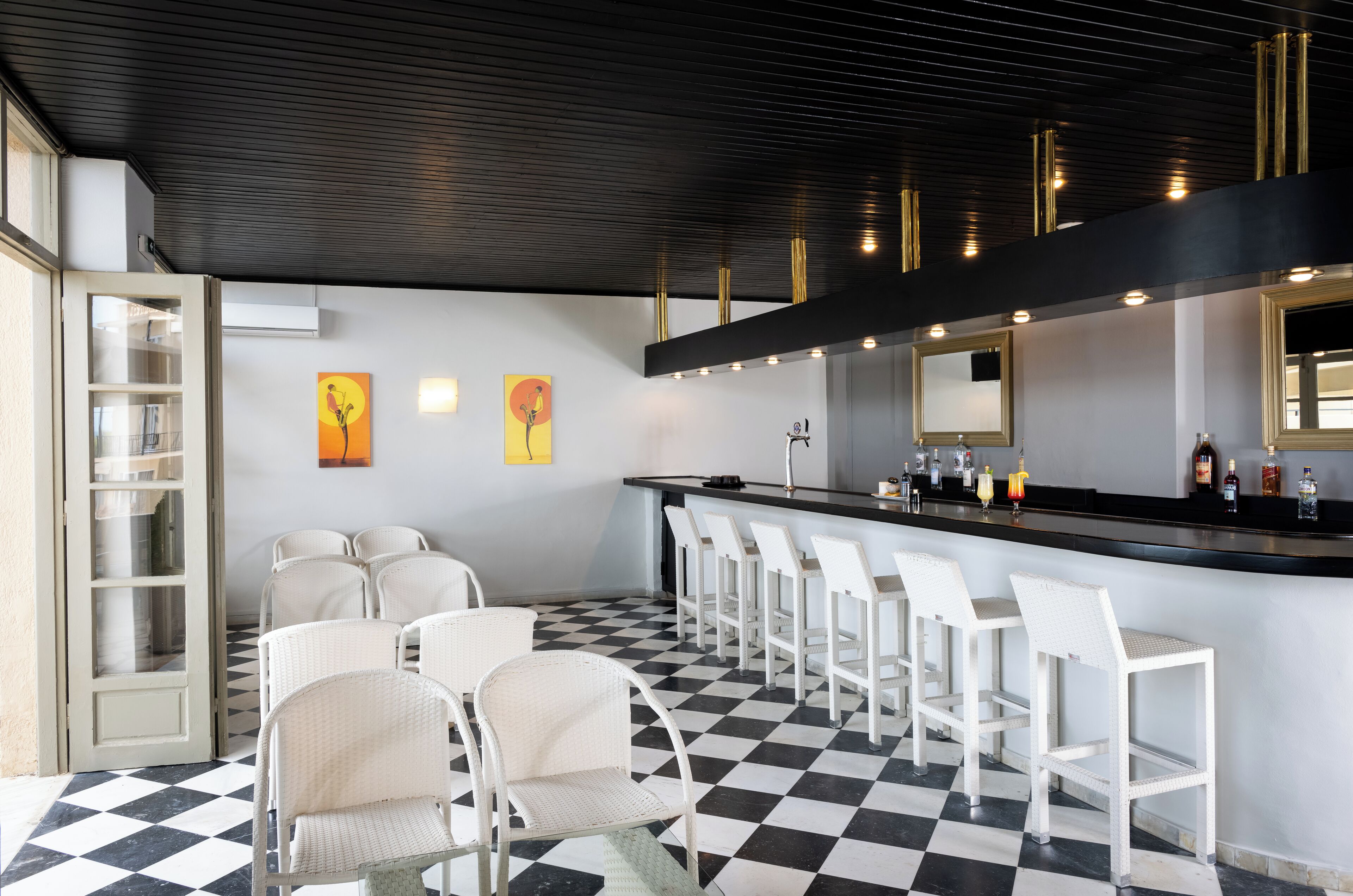 Canvas by Mitsis Belvedere