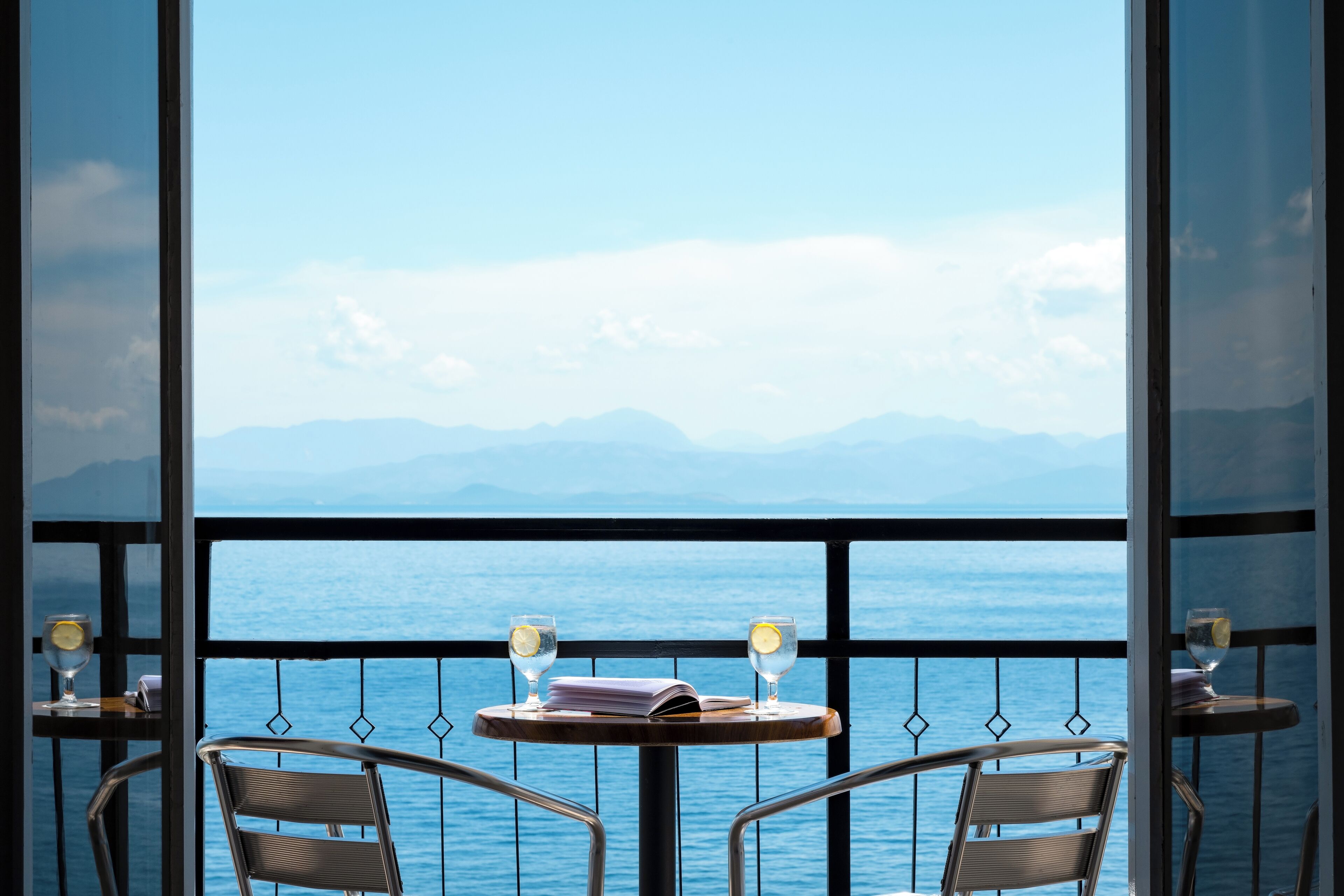 Canvas by Mitsis Belvedere