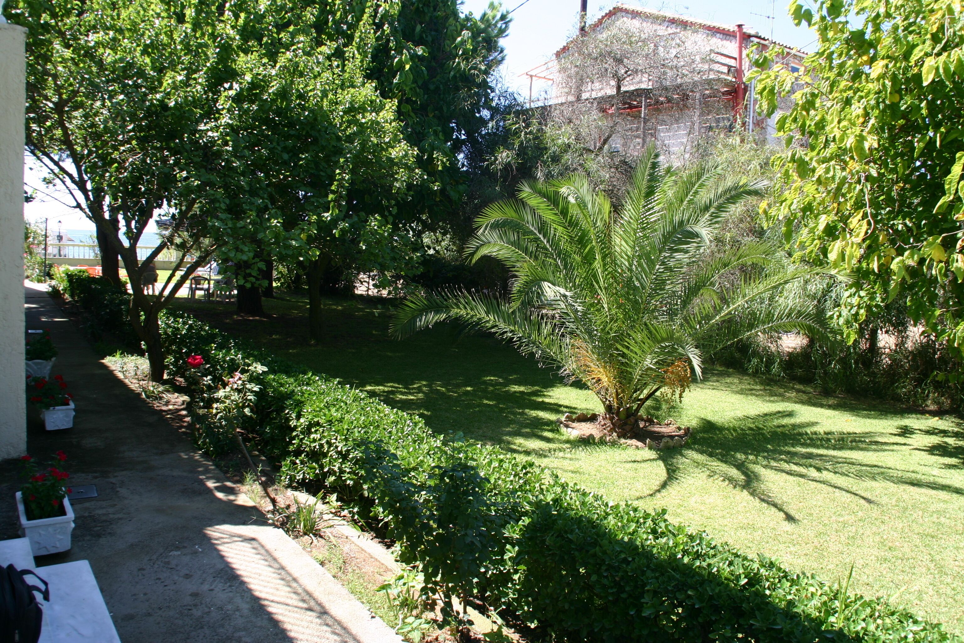 Kantas Beachfront Studios