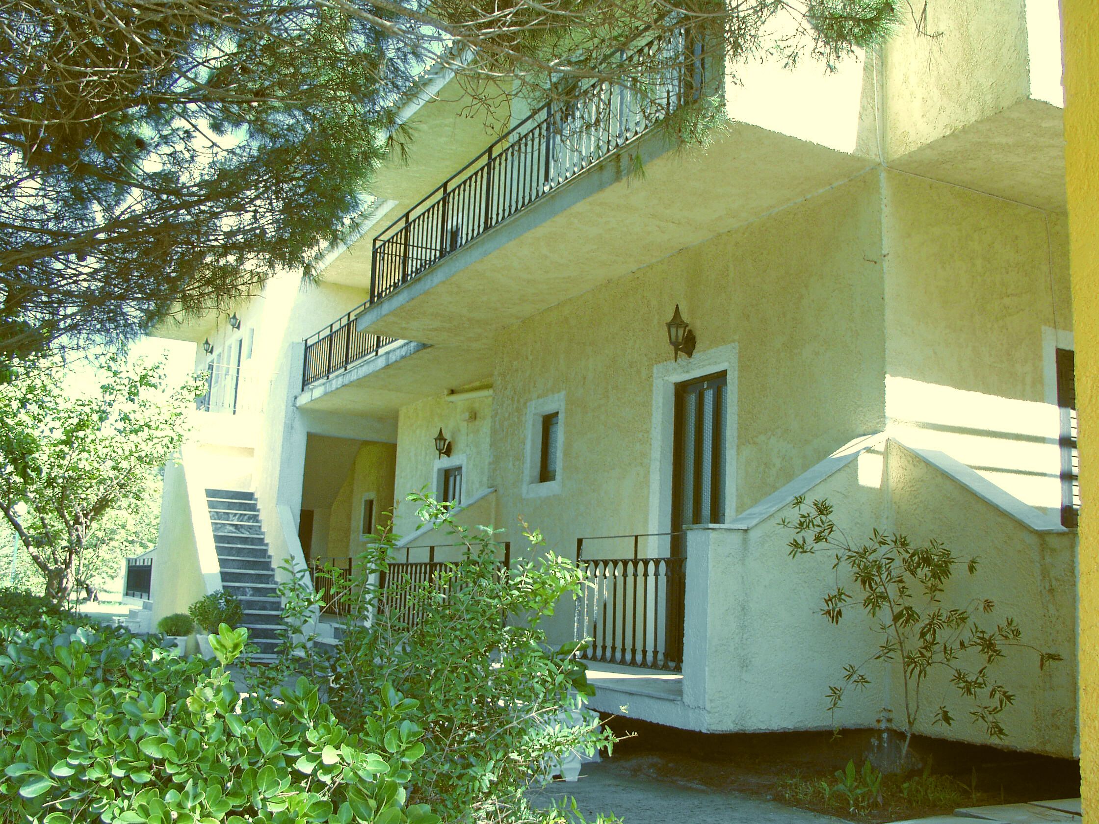 Kantas Beachfront Studios