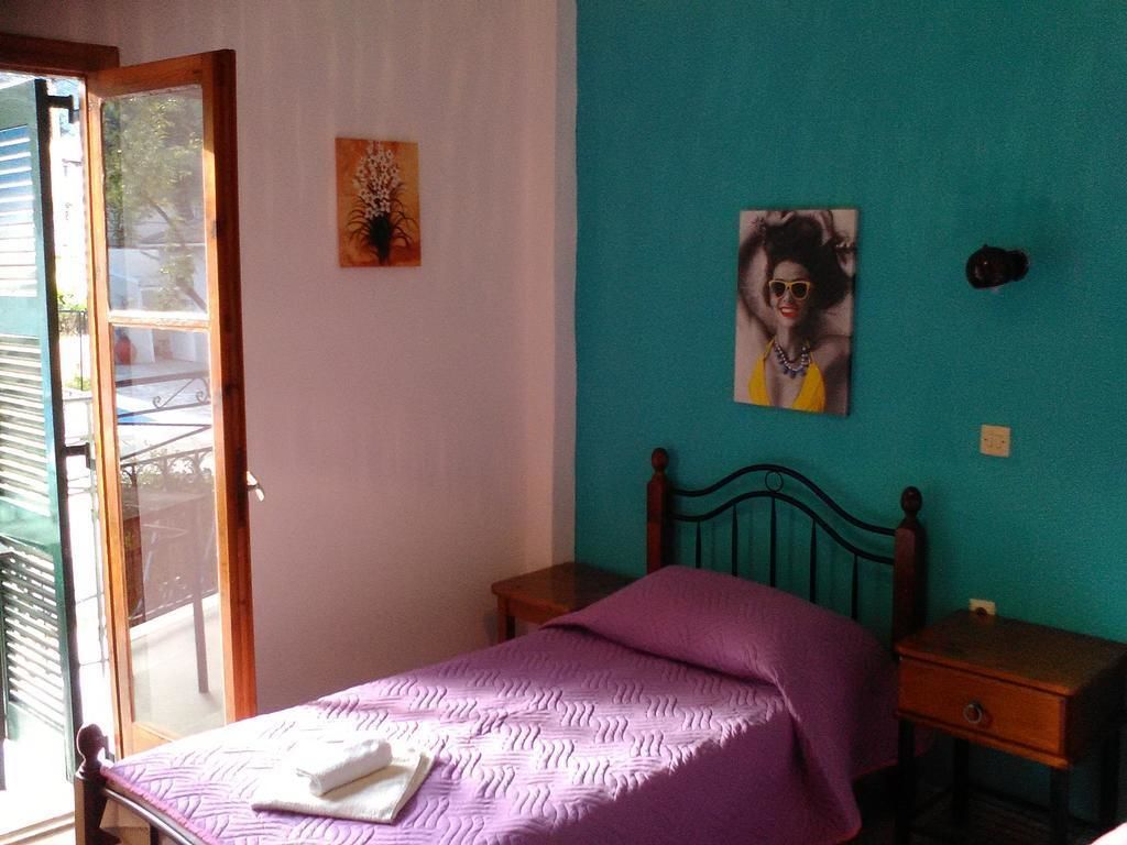 Art Studios Benitses