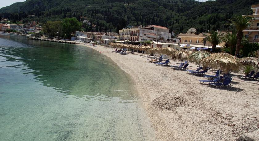 Avra Beach Hotel