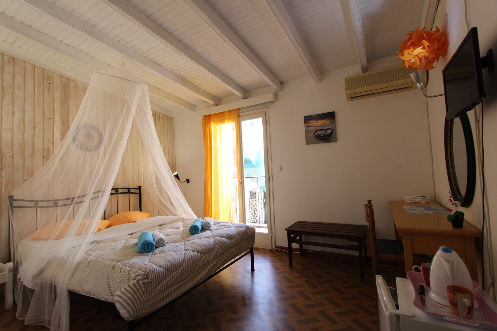 Avra Beach Hotel