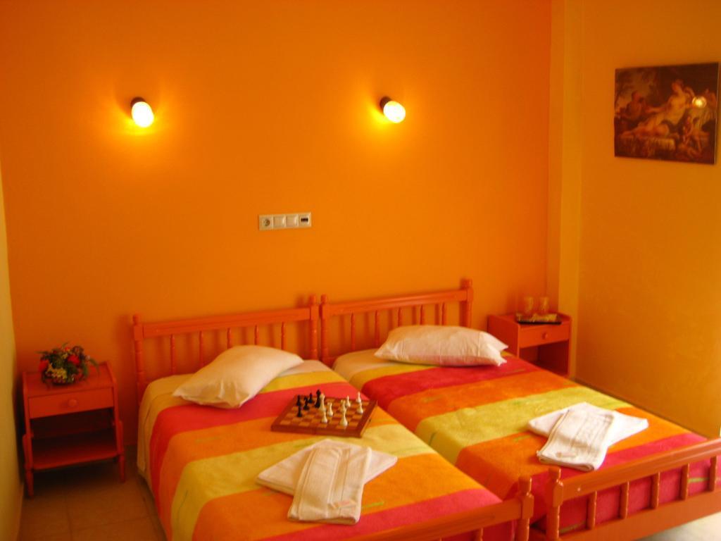 Bella Vista Hotel & Studios