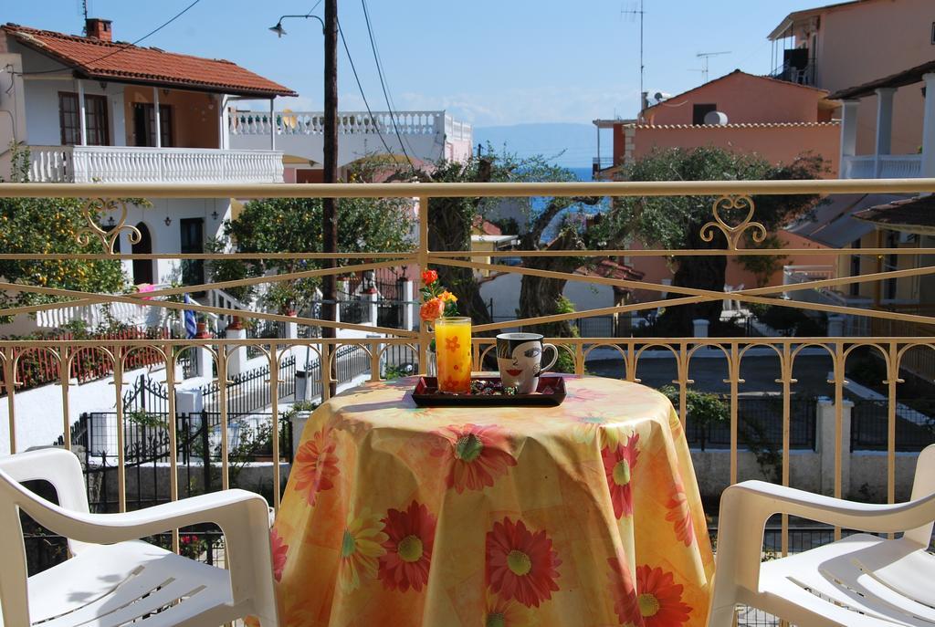 Bella Vista Hotel & Studios