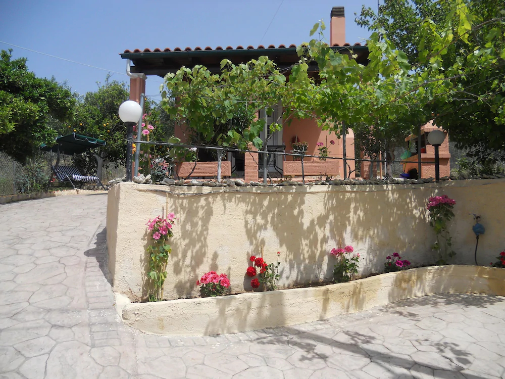 Effi House