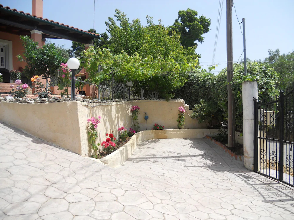 Effi House