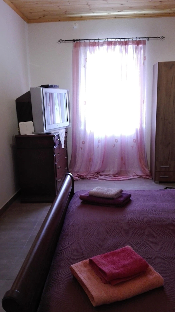 Haris House