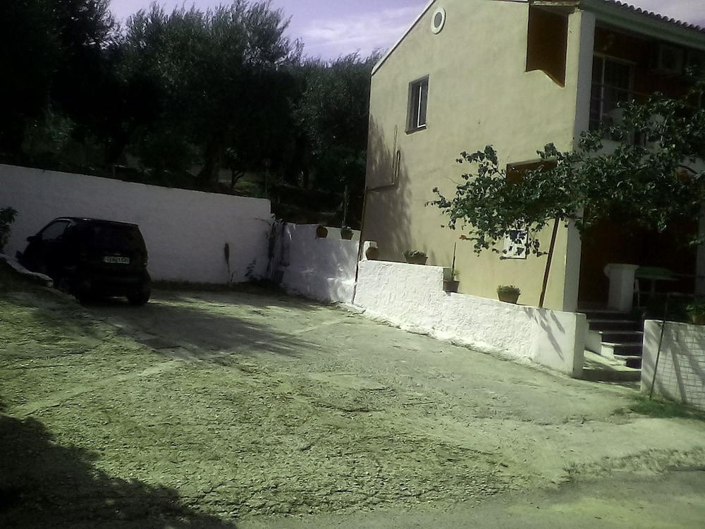Maria Apartments