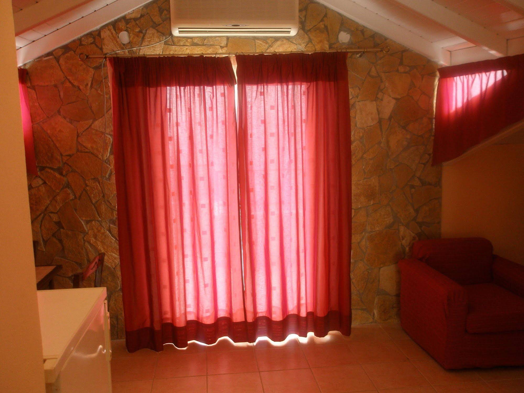Oceanis Rooms Apartments