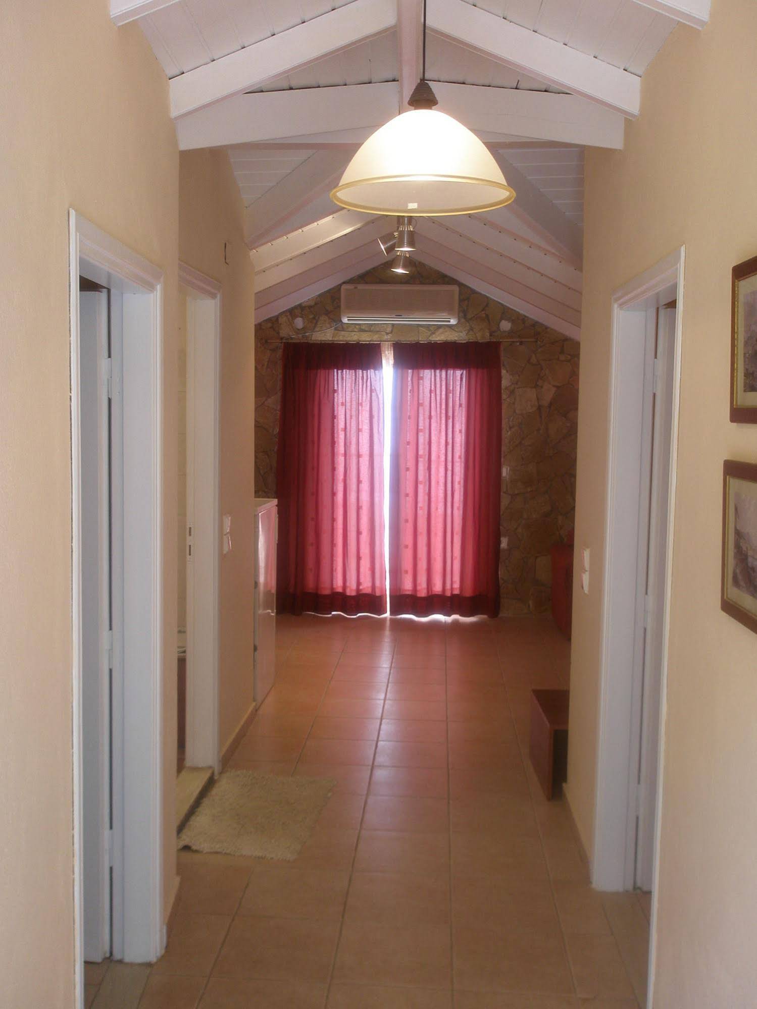 Oceanis Rooms Apartments