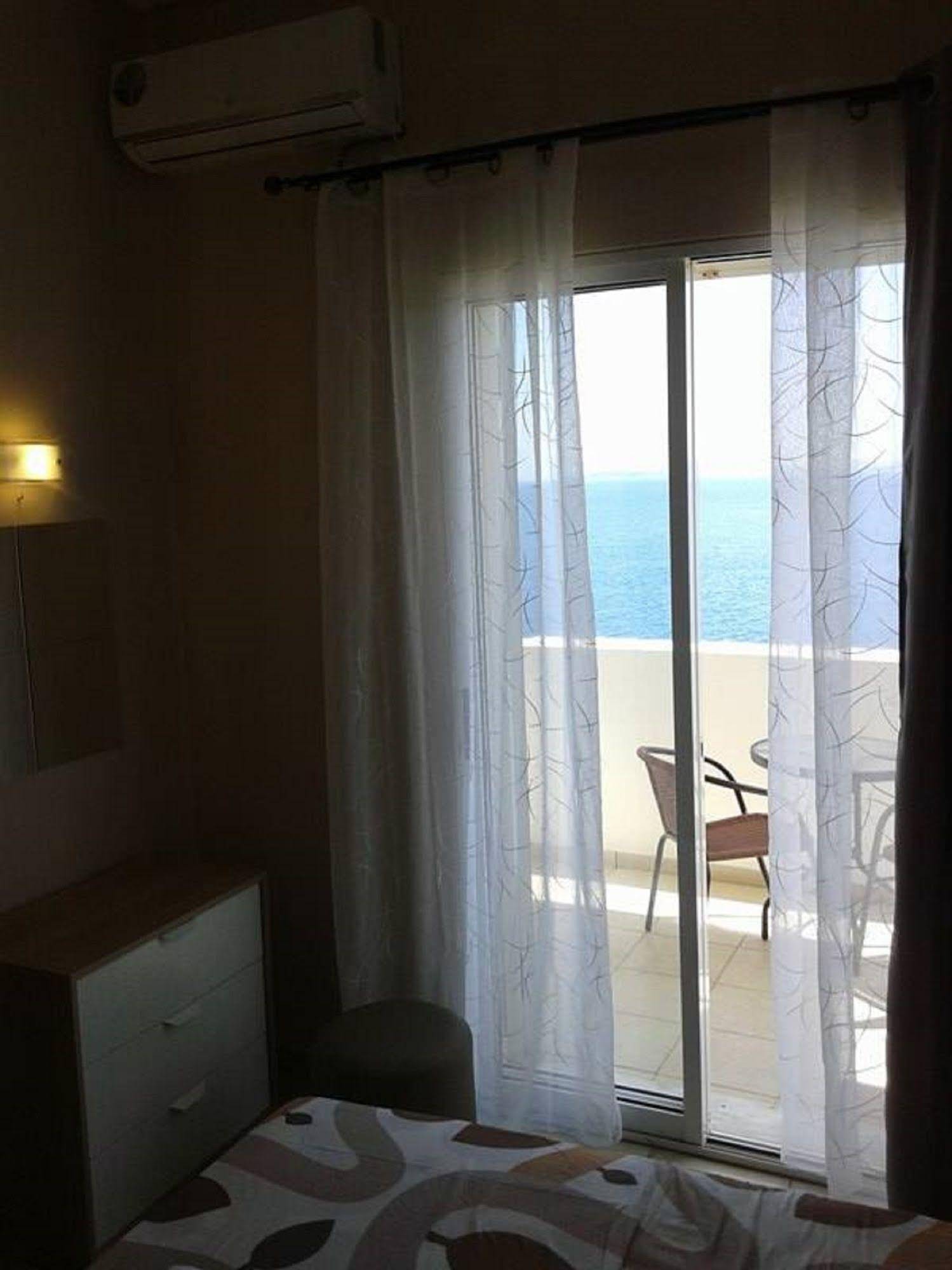 Oceanis Rooms Apartments