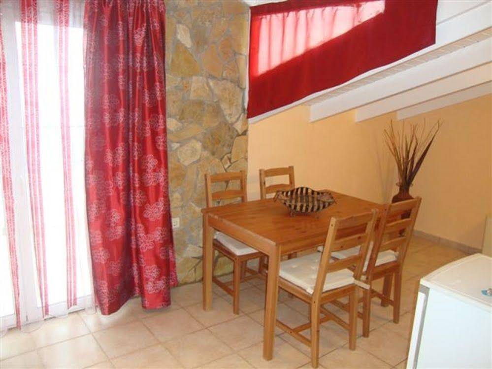 Oceanis Rooms Apartments