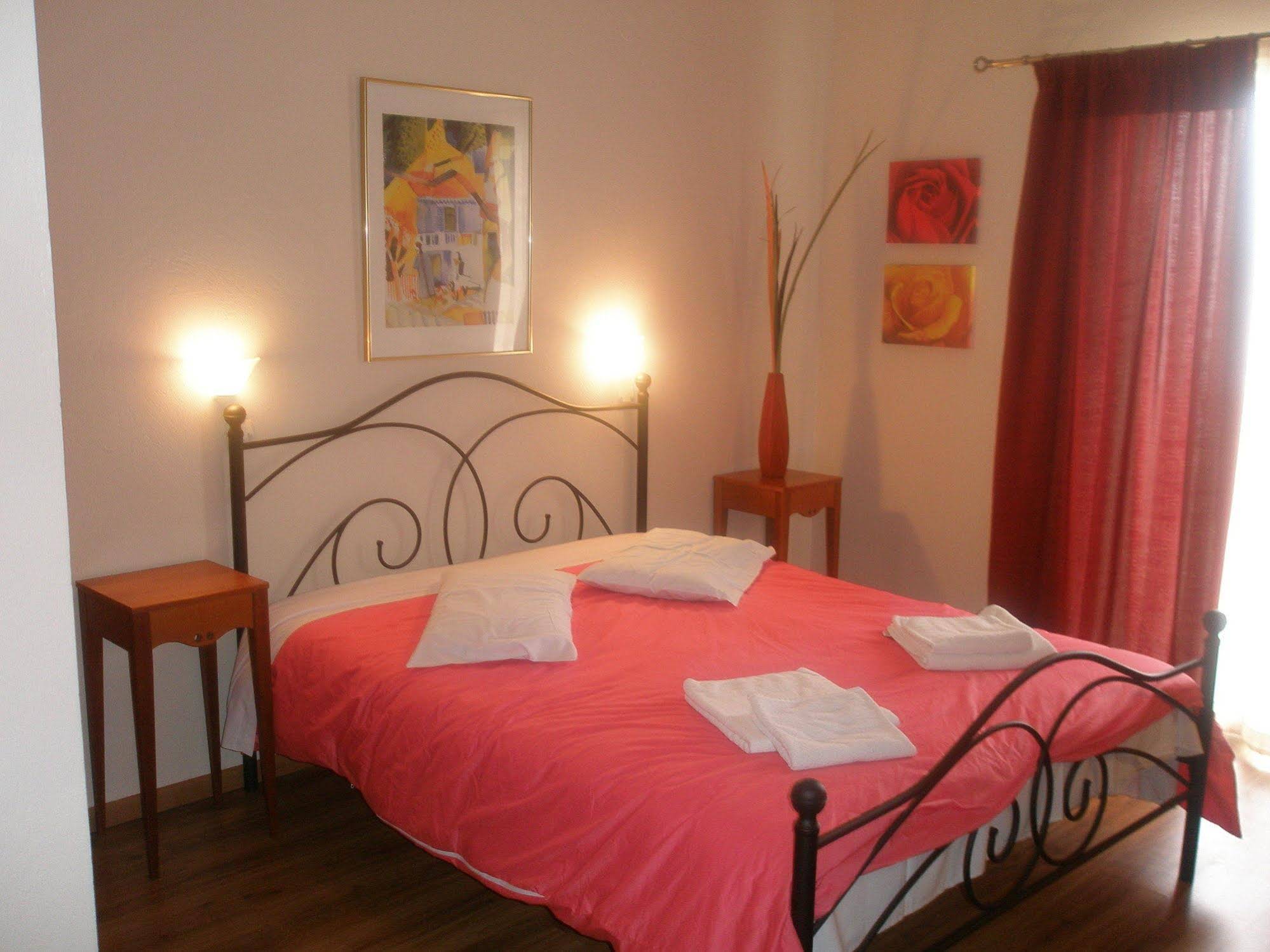 Oceanis Rooms Apartments