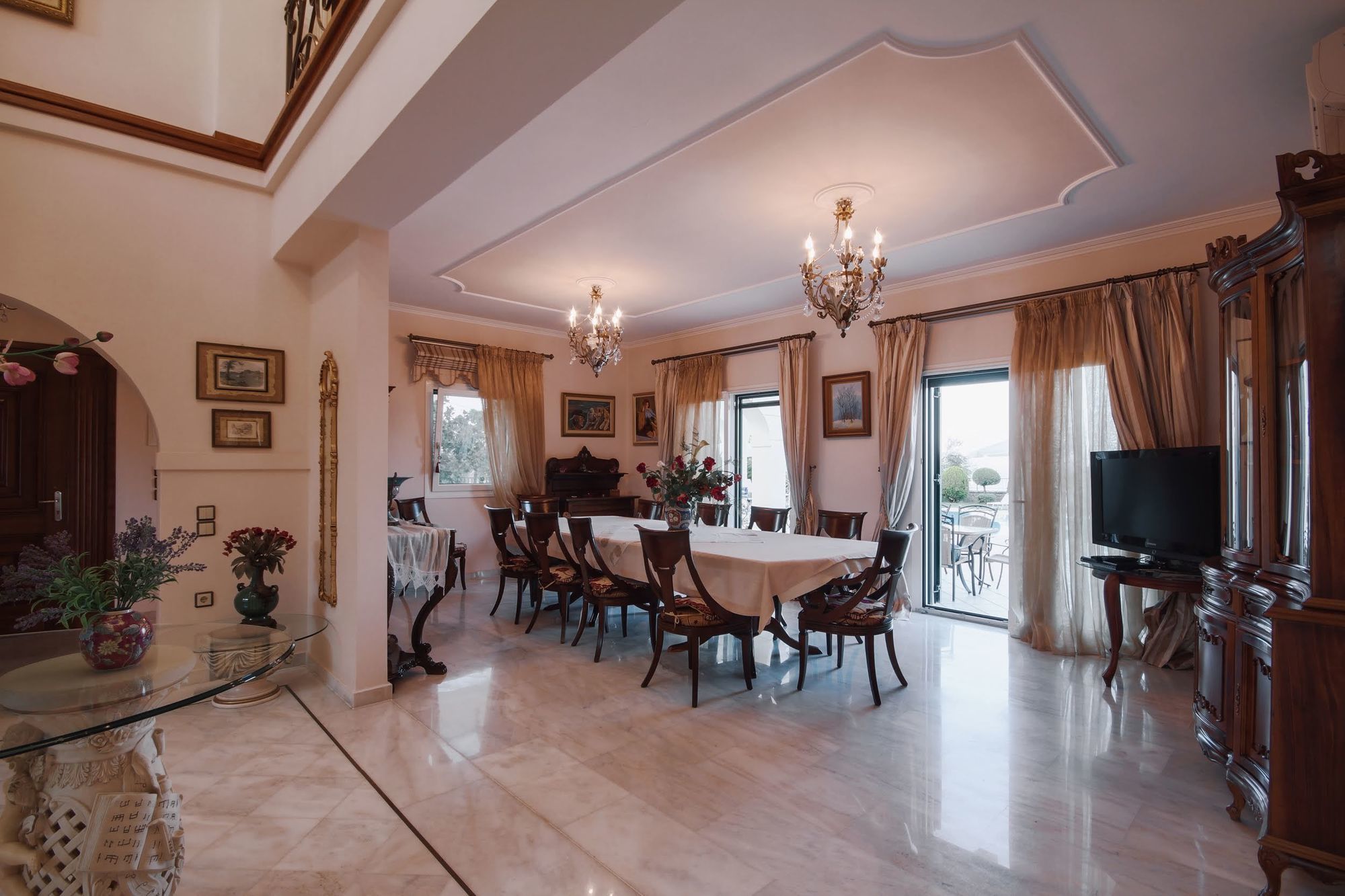 Villa Ellania